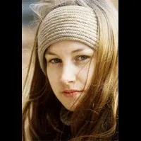 영화배우인 아델라이데 레로우스의 대표 이미지