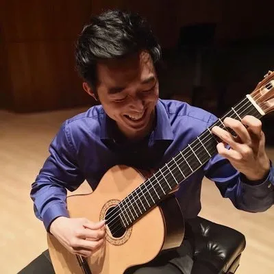 한국계 미국인 기타리스트, 방송인, 음악교수인 이성민의 대표 이미지