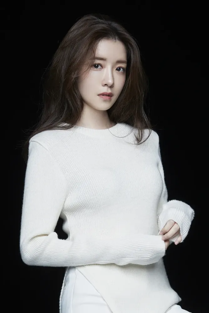 탤런트, 영화배우인 정인선의 대표 이미지