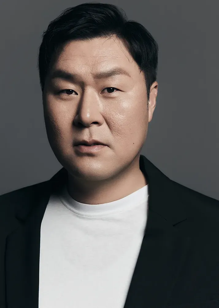 연극배우, 영화배우인 윤경호의 대표 이미지