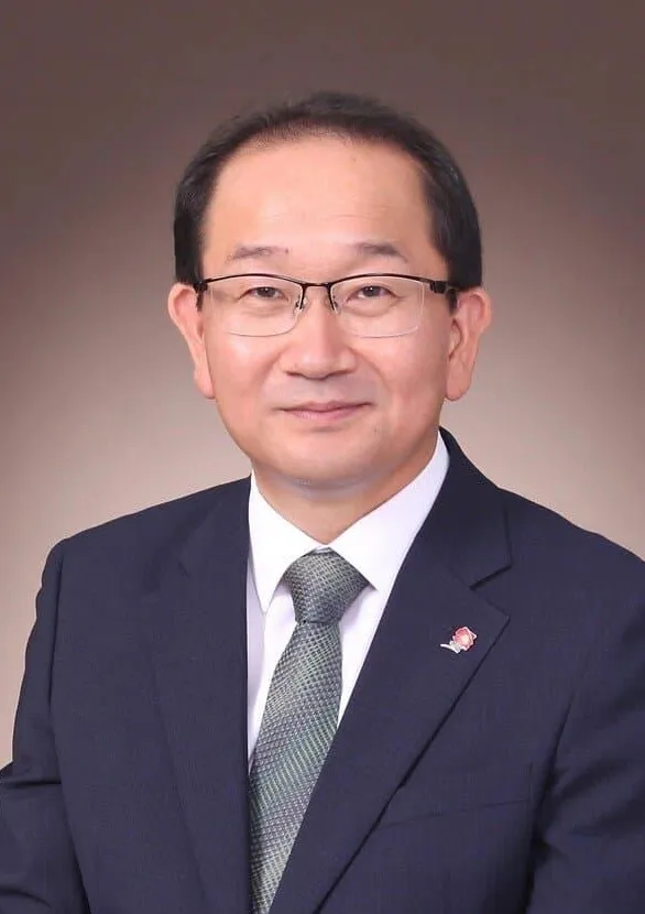시장, 변호사인 강병삼의 대표 이미지