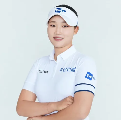 골프선수인 김민솔의 대표 이미지